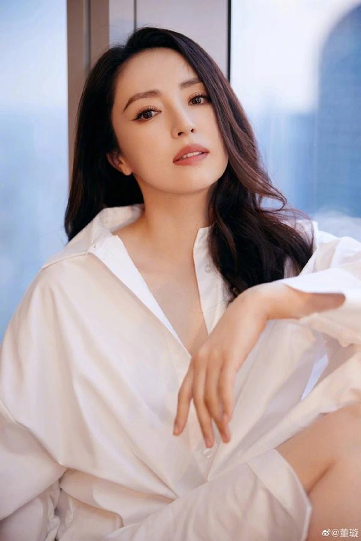Đổng Tuyền tái hôn với bạn diễn kém tuổi
