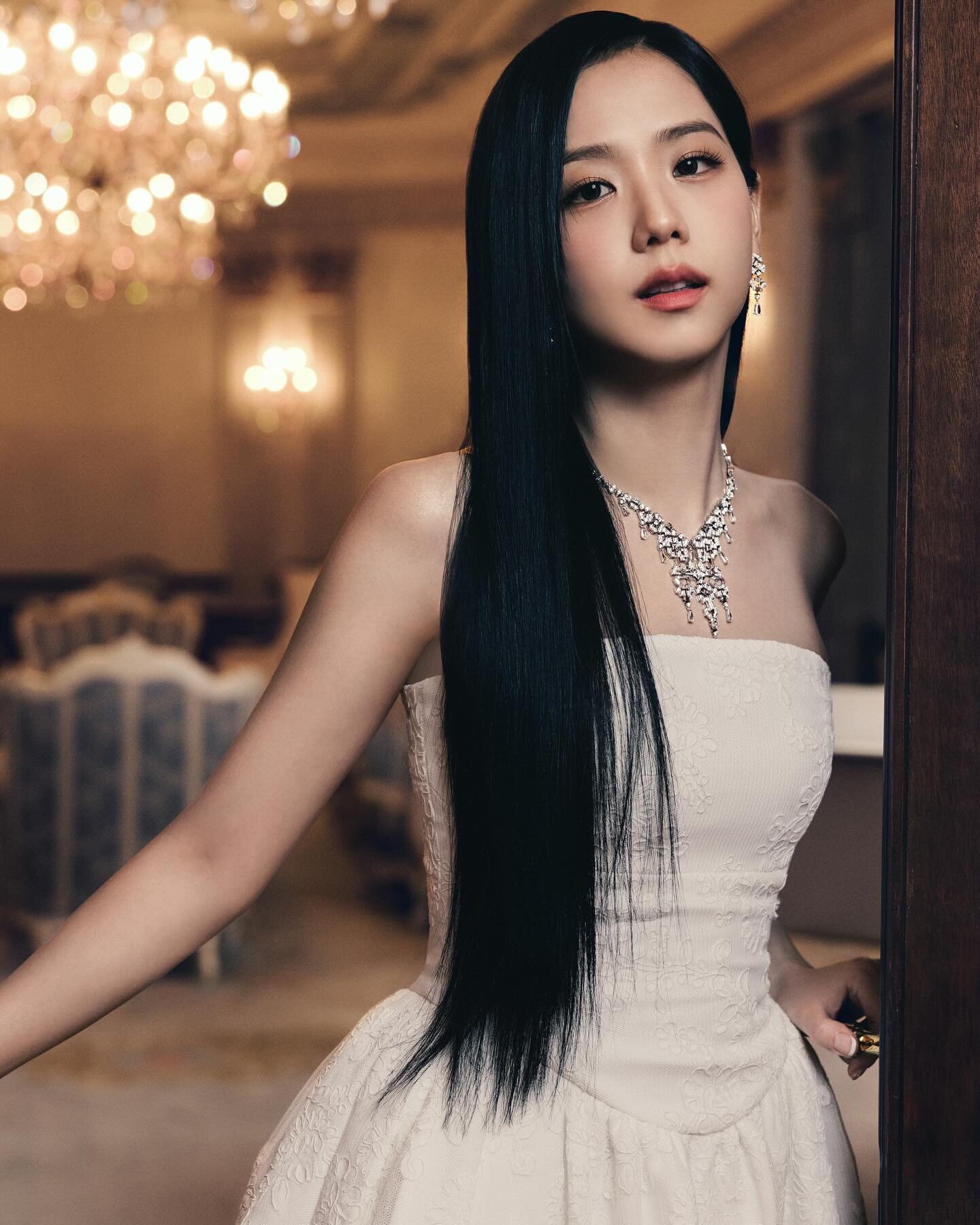 Jisoo (BLACKPINK) gây tranh cãi vì điệu nhảy gợi cảm tại tour DEADLINE - Ongkinh