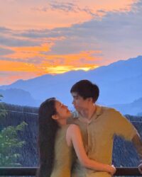 "Đố tìm được ai đẹp hơn vợ cầu thủ Đoàn Văn Hậu"