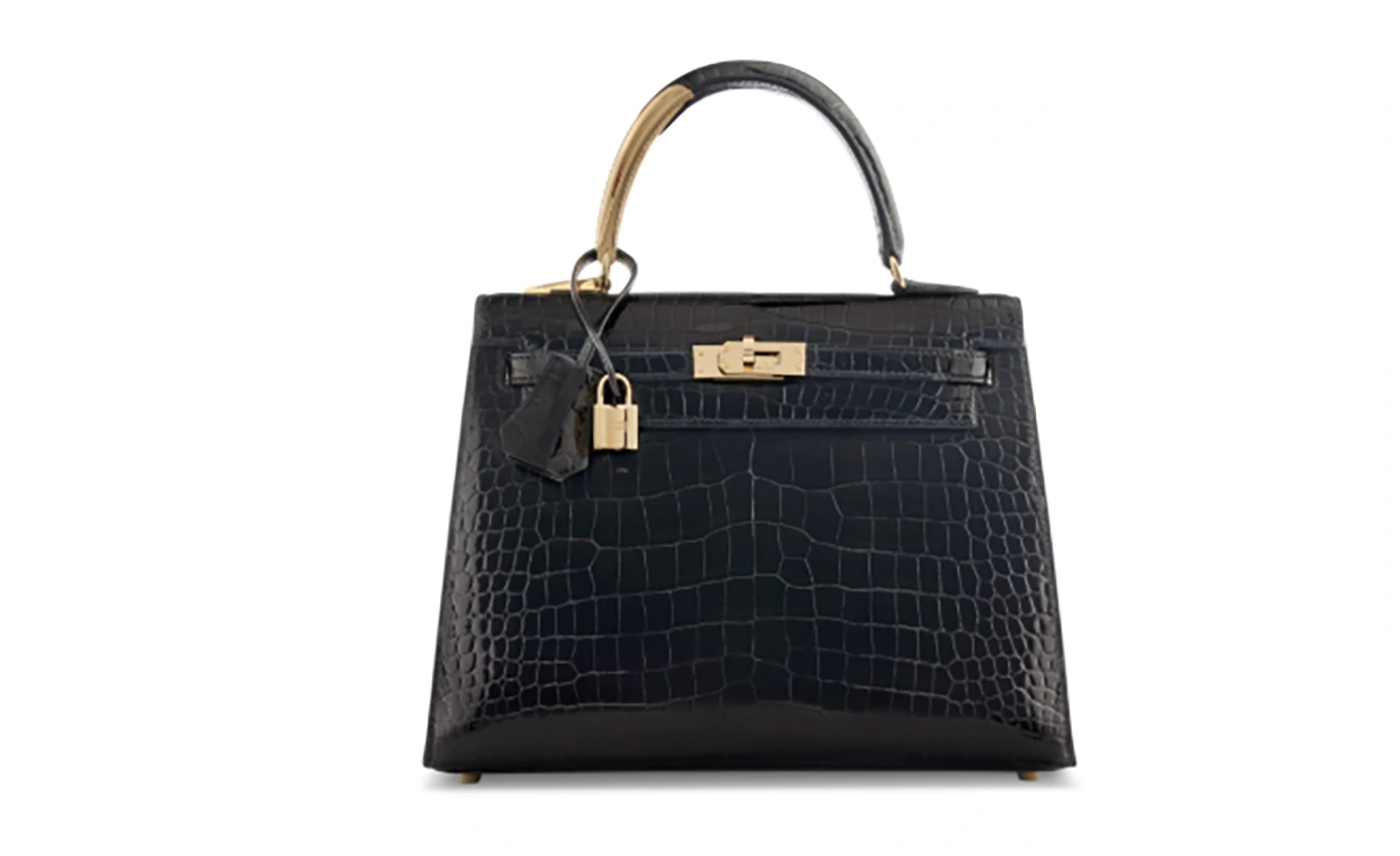 Vợ tỷ phú Jeff Bezos gây sốt với túi Hermès Kelly Midas mạ vàng - Ongkinh
