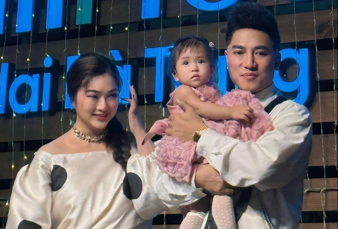 Thanh Trúc và Châu Khải Phong công khai "vợ chồng" sau nhiều năm kín tiếng - Ongkinh