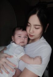 Mai Ngọc hé lộ khoảnh khắc rõ nét của con trai gần 3 tháng tuổi