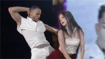 Jisoo (BLACKPINK) gây tranh cãi vì điệu nhảy gợi cảm tại tour DEADLINE - Ongkinh