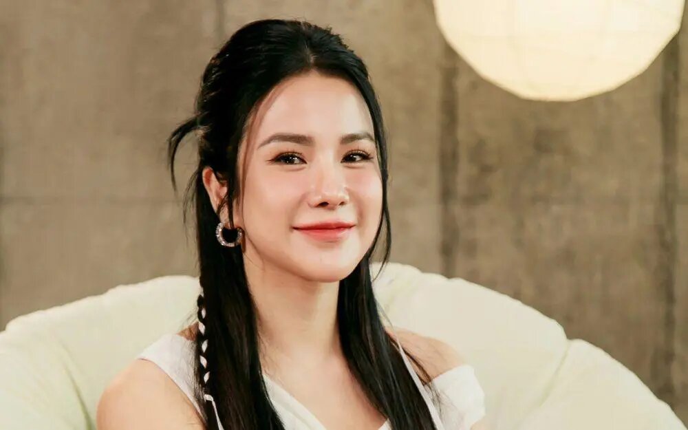Diệp Lâm Anh lên tiếng về vụ việc bị bắt cùng NTK và một nam ca sĩ