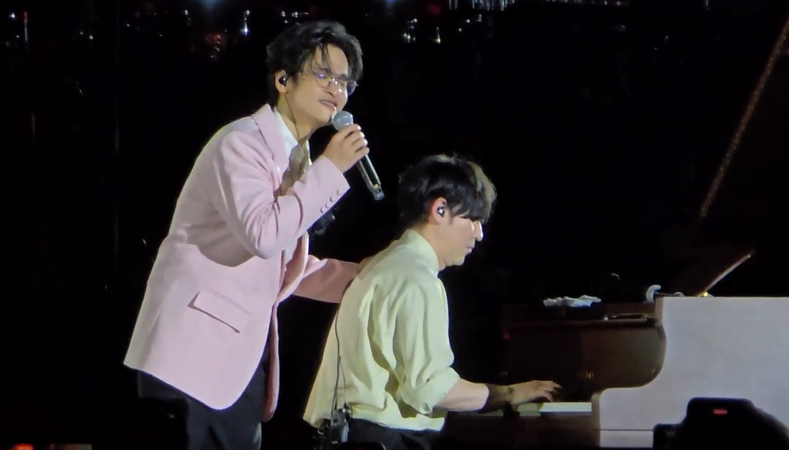 Hà Anh Tuấn mang concert "Sketch a Rose" đến Mỹ - Ongkinh