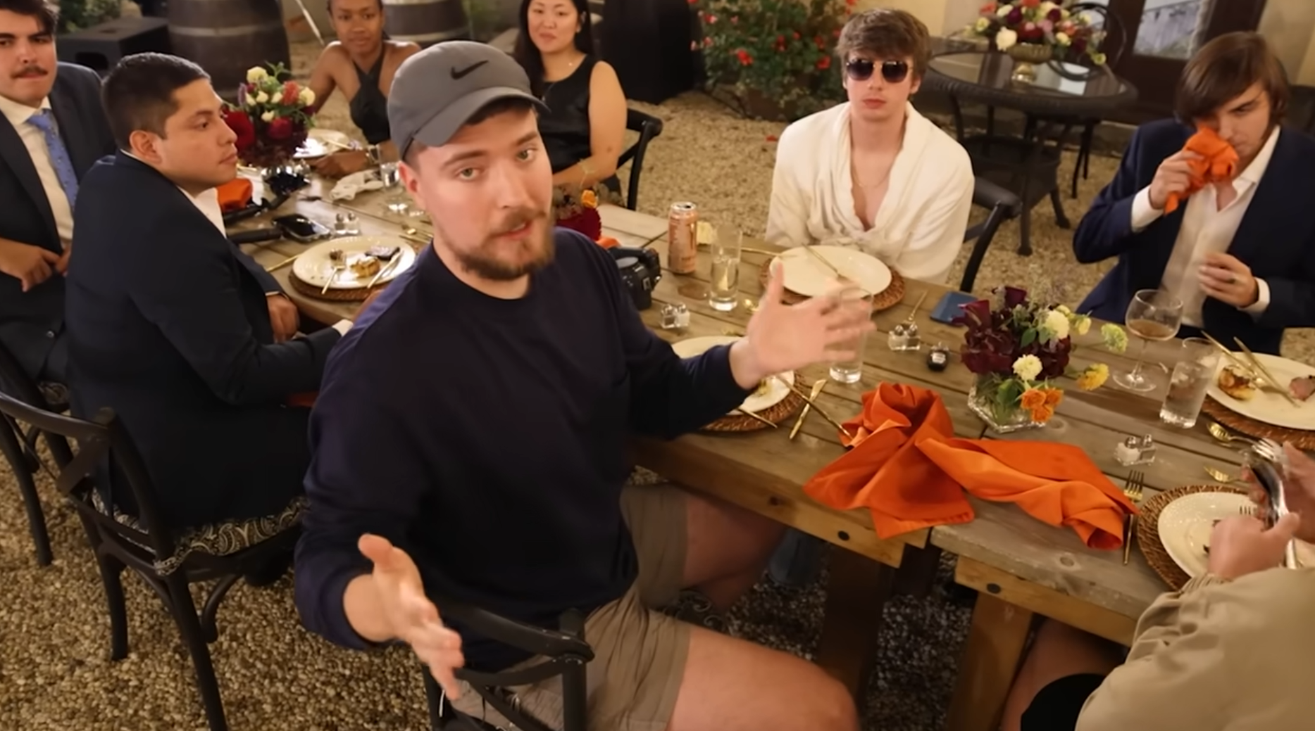 MrBeast và trải nghiệm khách sạn 1 đô đến 1 triệu đô - Ongkinh