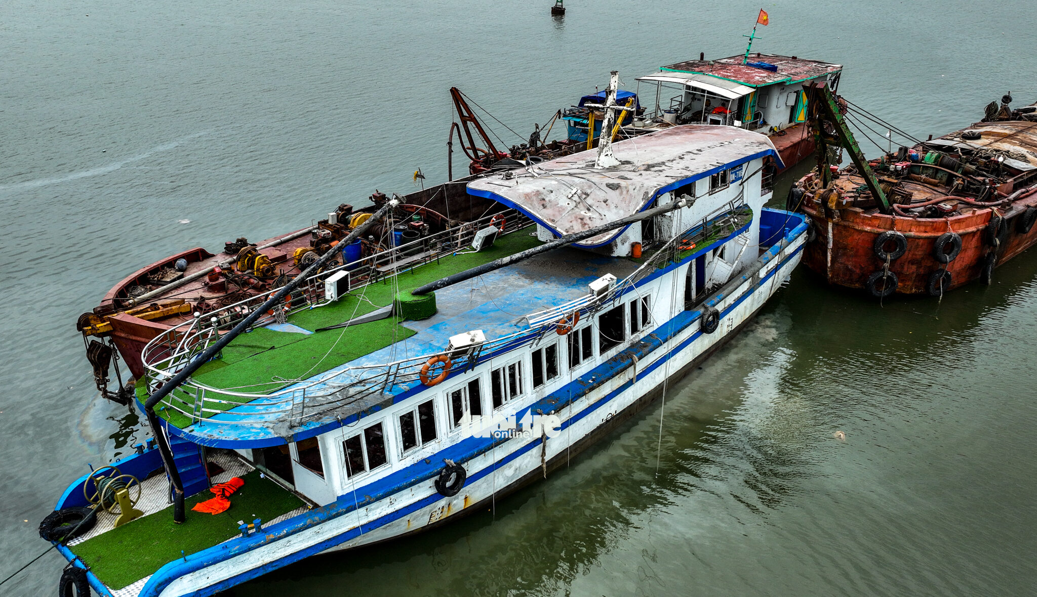 Thái Thùy Linh xin lỗi vì đăng tin sai lệch về vụ lật tàu Hạ Long - Ongkinh