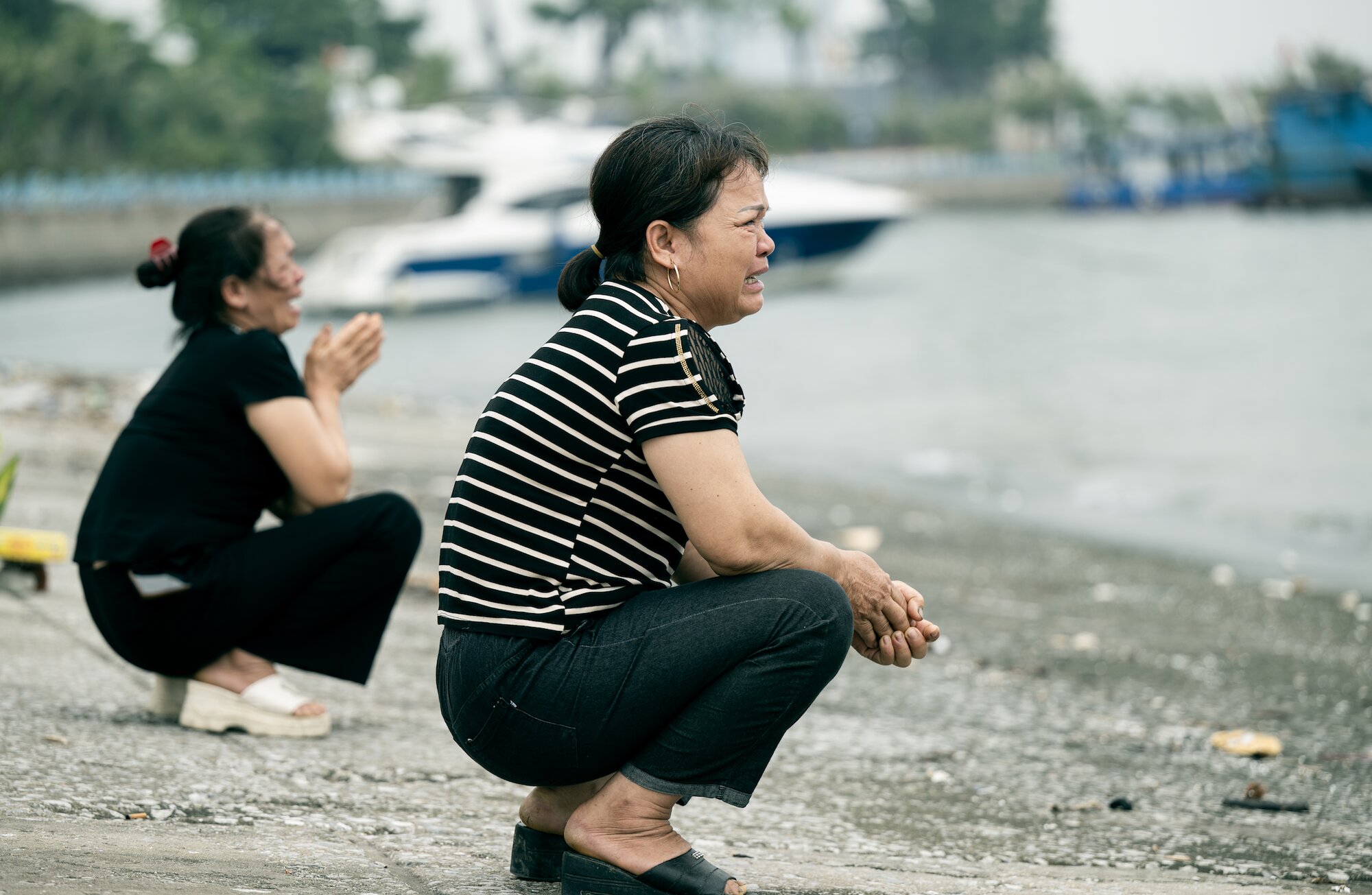 “Về với chị đi…” – Tiếng gọi quặn lòng dưới chân cầu Bãi Cháy