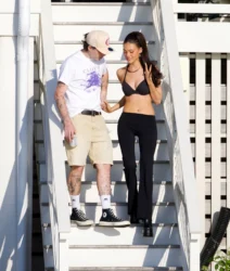 Con trai Beckham và vợ phớt lờ kỷ niệm 26 năm ngày cưới của cha mẹ-ongkinh