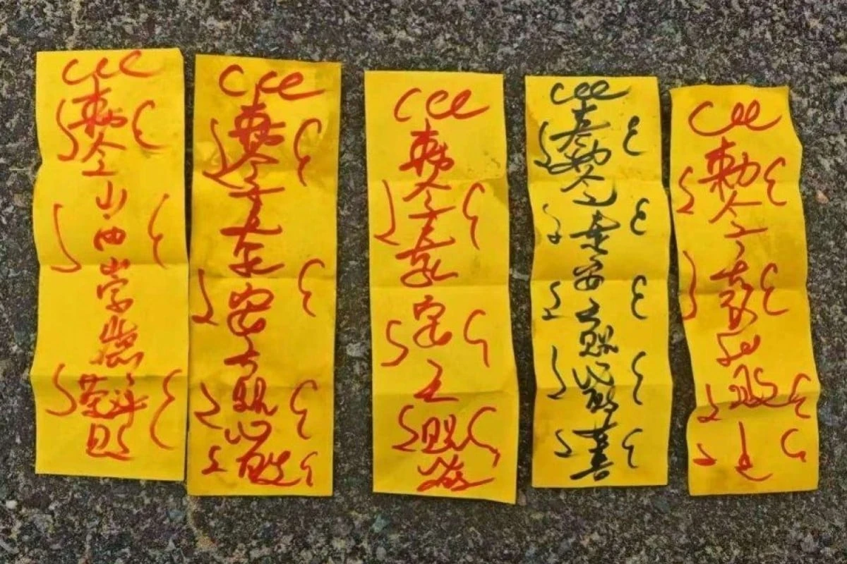 Câu lạc bộ bóng đá Trung Quốc bị phạt vì "bùa phép tà ma" - Ongkinh