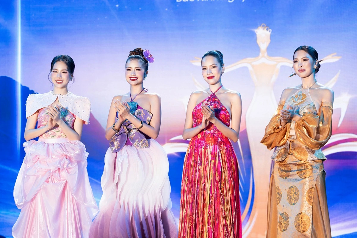 Siêu mẫu Hà Anh đáp trả thẳng thắn dramma