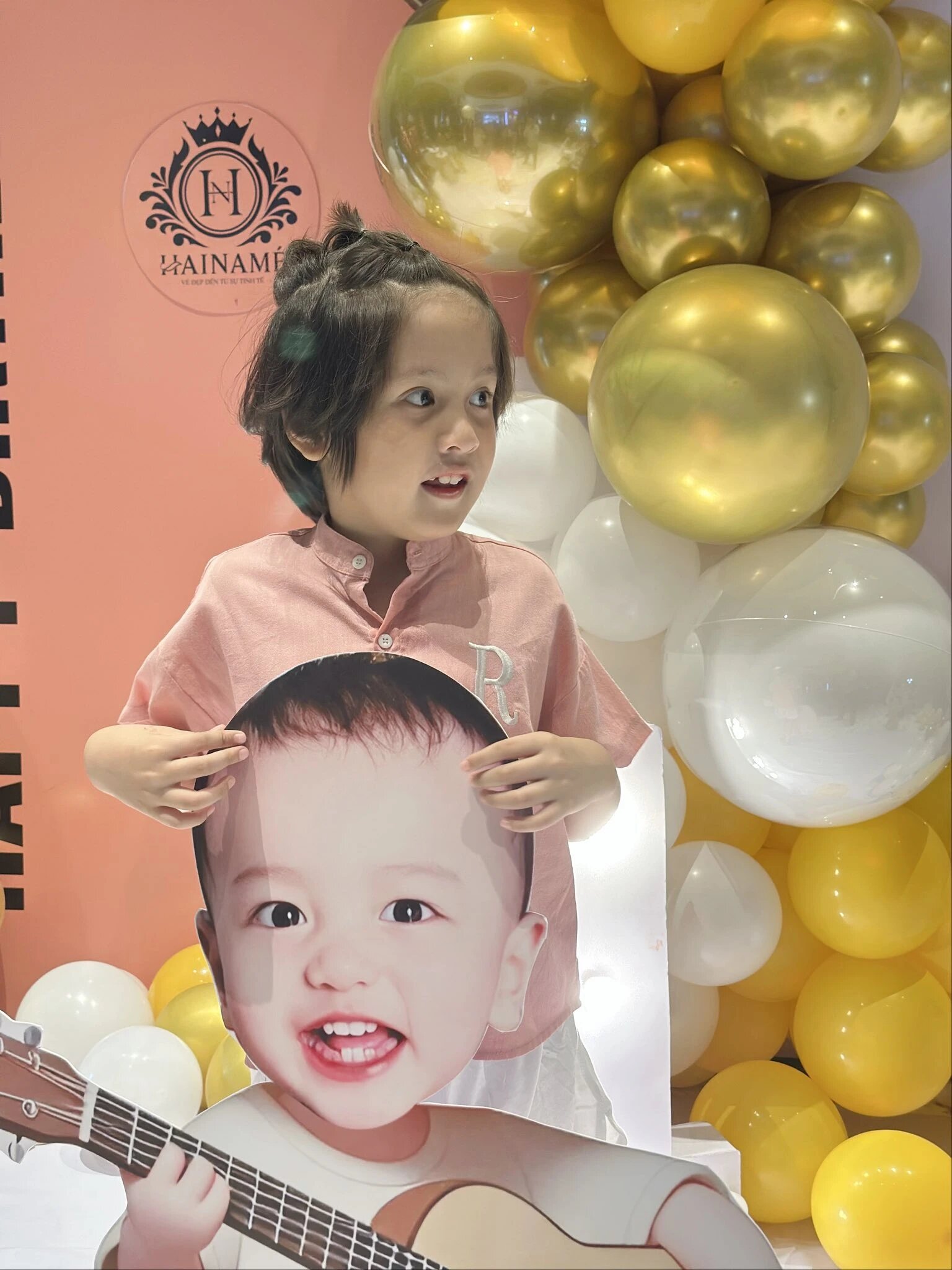 Đức Thịnh – Thanh Thủy tạm gác sự nghiệp, dồn sức chăm sóc con trai mắc chứng tăng động giảm chú ý.