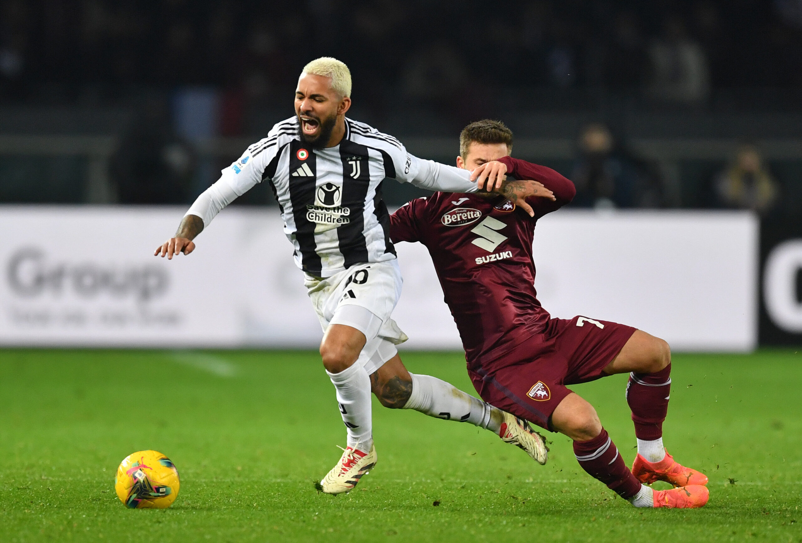 Douglas Luiz quyết dứt áo Juventus để gia nhập MU