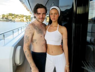 Beckham thái độ rõ rệt với dâu cả trên MXH