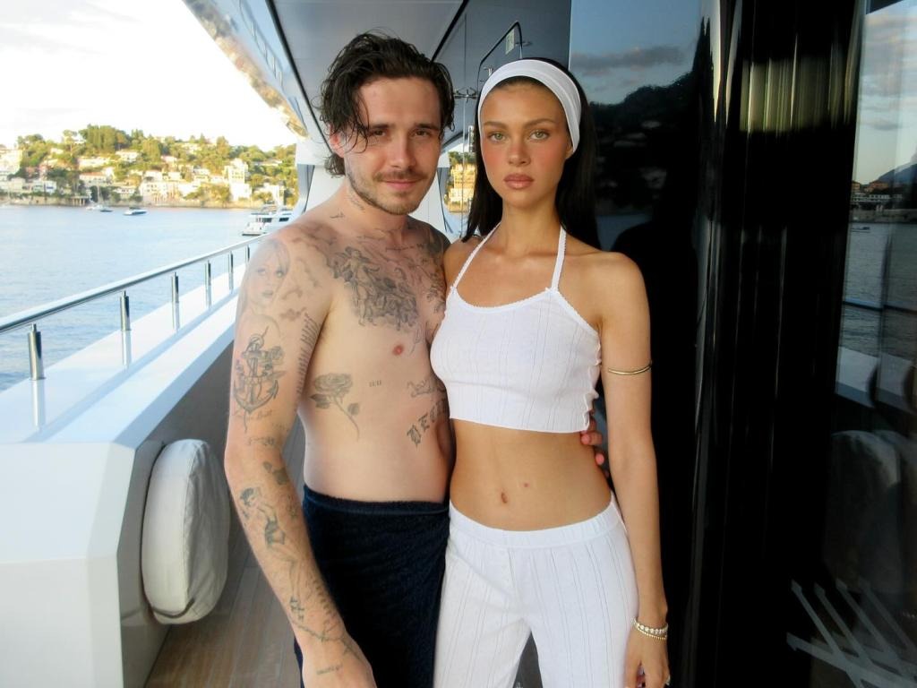 Beckham thái độ rõ rệt với dâu cả trên MXH