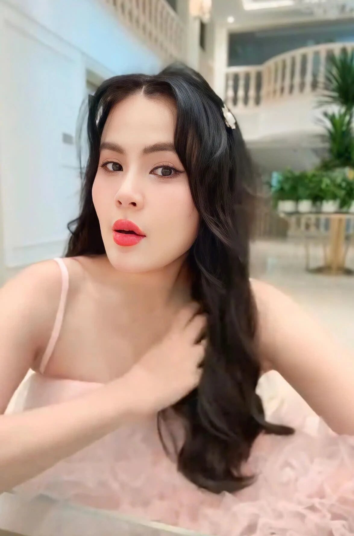 Hoa hậu Việt mang thai giả?