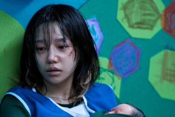 Mỹ nhân Gen Z gây chú ý với vẻ ngoài búp bê, nhận thù lao 3 triệu USD từ 'Squid Game'