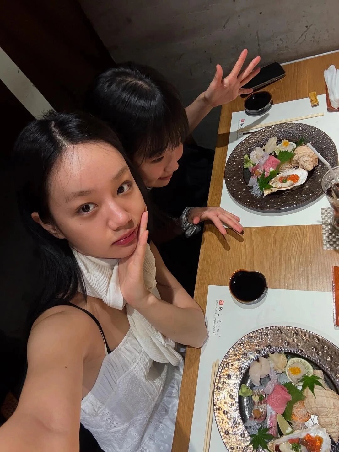 Hyeri – mỹ nhân “Reply 1988” – rảo bước khám phá Sài Gòn