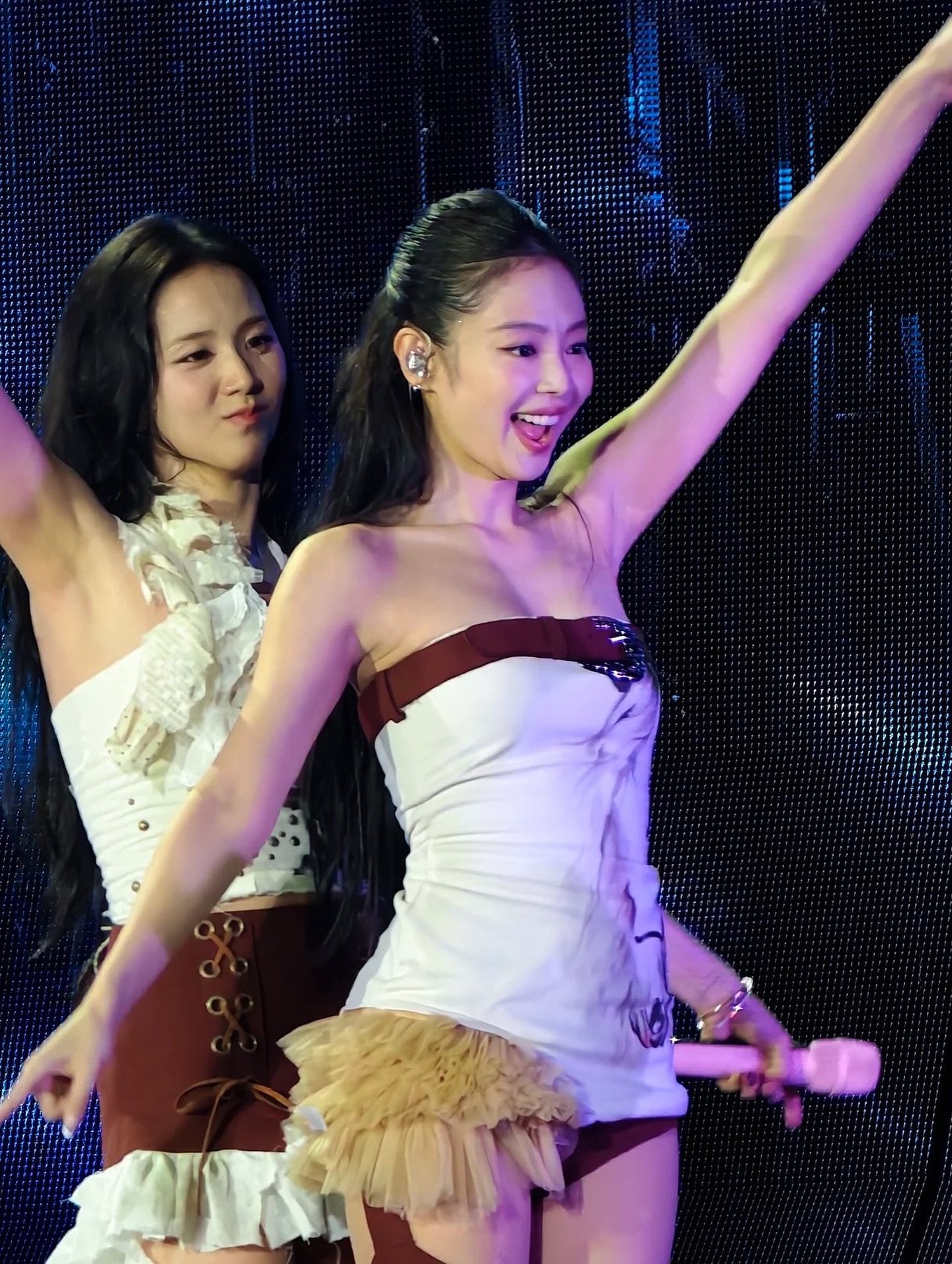 Jennie và Jisoo (BLACKPINK) bị tố "bơ đẹp" fan tại khách sạn ở Mỹ - Ongkinh 
