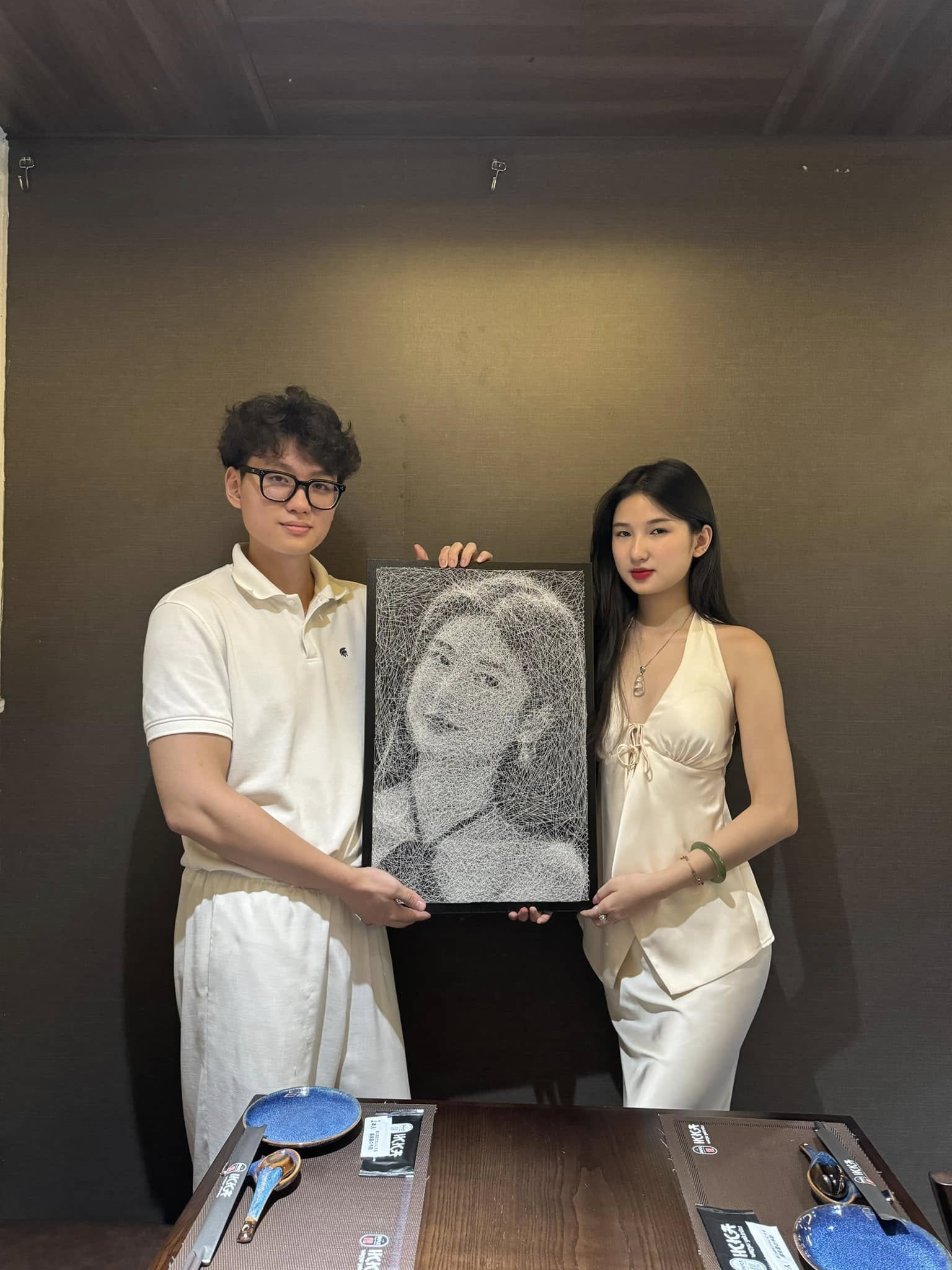 TikToker Nàng Mơ bị quay lén bằng cam thường