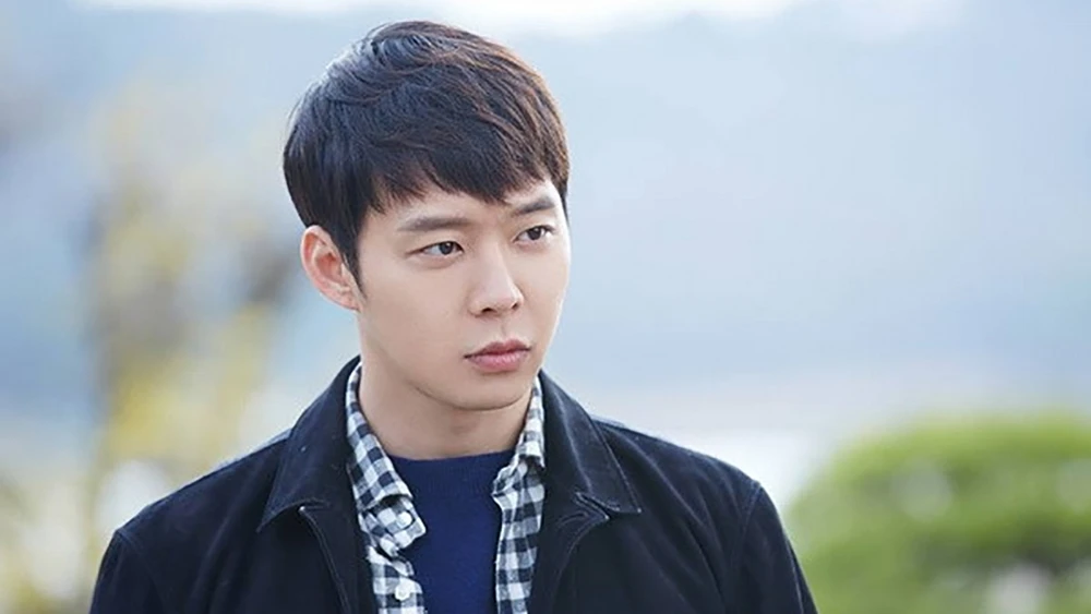 T.O.P, Park Yoo Chun cùng loạt sao Hàn vướng bê bối sử dụng chất cấm