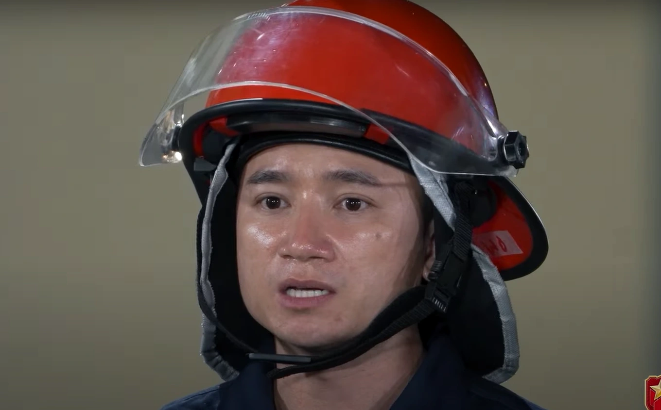 Lê Dương Bảo Lâm rơi nước mắt khi đối mặt với lửa
