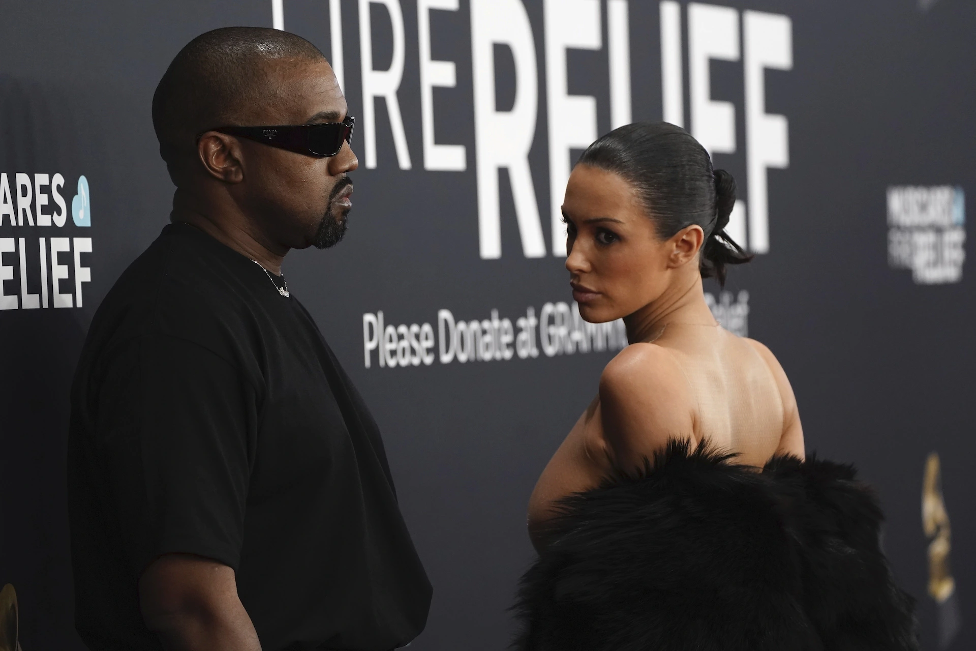 Bianca Censori bị so sánh với Kim Kardashian 