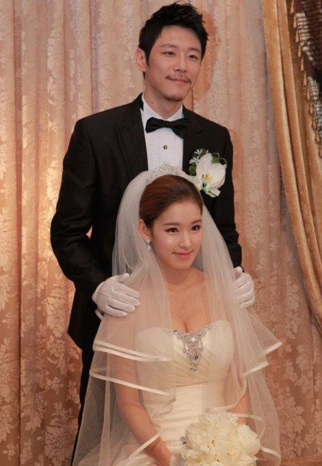 Park Hwan Hee đoàn tụ con trai sau 13 năm bị chồng đánh đập