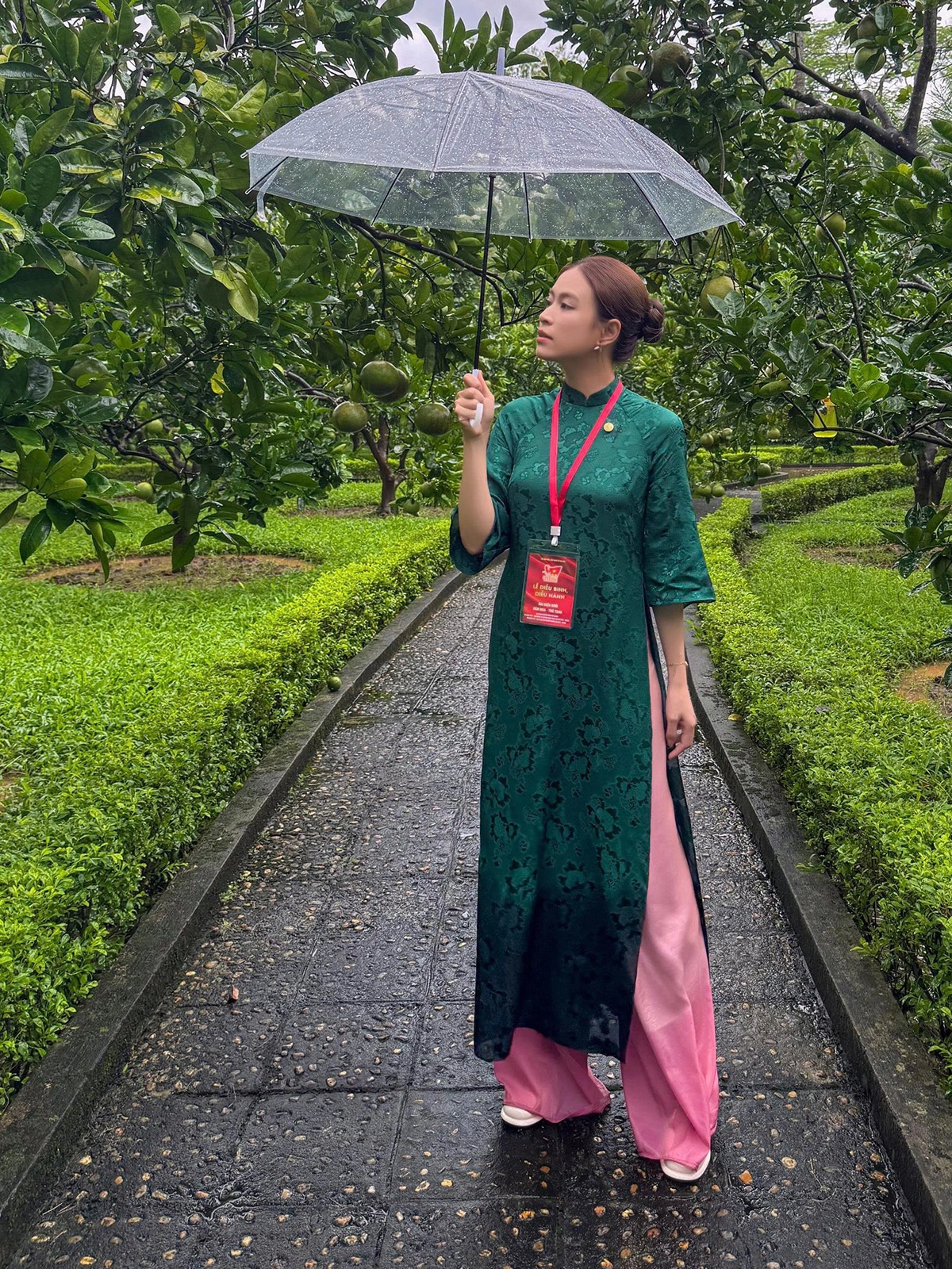 Bức ảnh Đen Vâu và Hoàng Thùy Linh bên nhau gây chú ý - Ongkinh