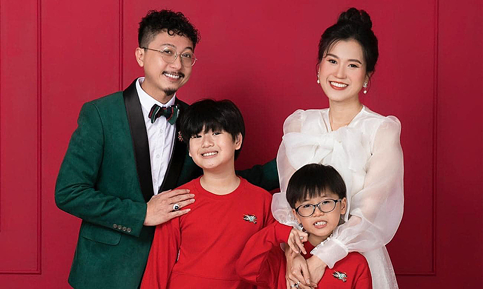 Lâm Vỹ Dạ và Hứa Minh Đạt kỷ niệm 15 năm cưới - Ongkinh