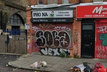 Nhà hàng Việt Nam ở London gây chấn động vì giấu thịt chó trong tủ đông-ongkinh