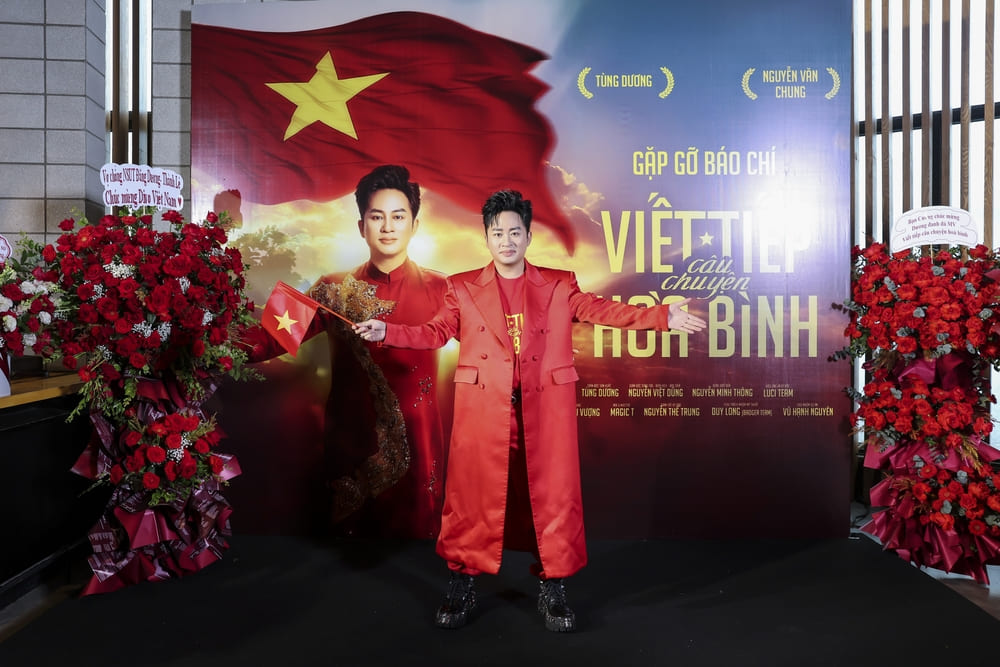 Tùng Dương ra mắt MV "Viết tiếp câu chuyện hòa bình" - Ongkinh