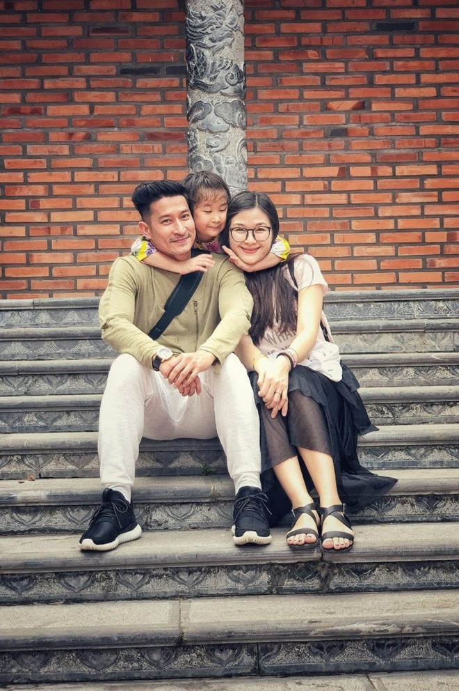 Diễn viên Huy Khánh và vợ cũ tái hợp