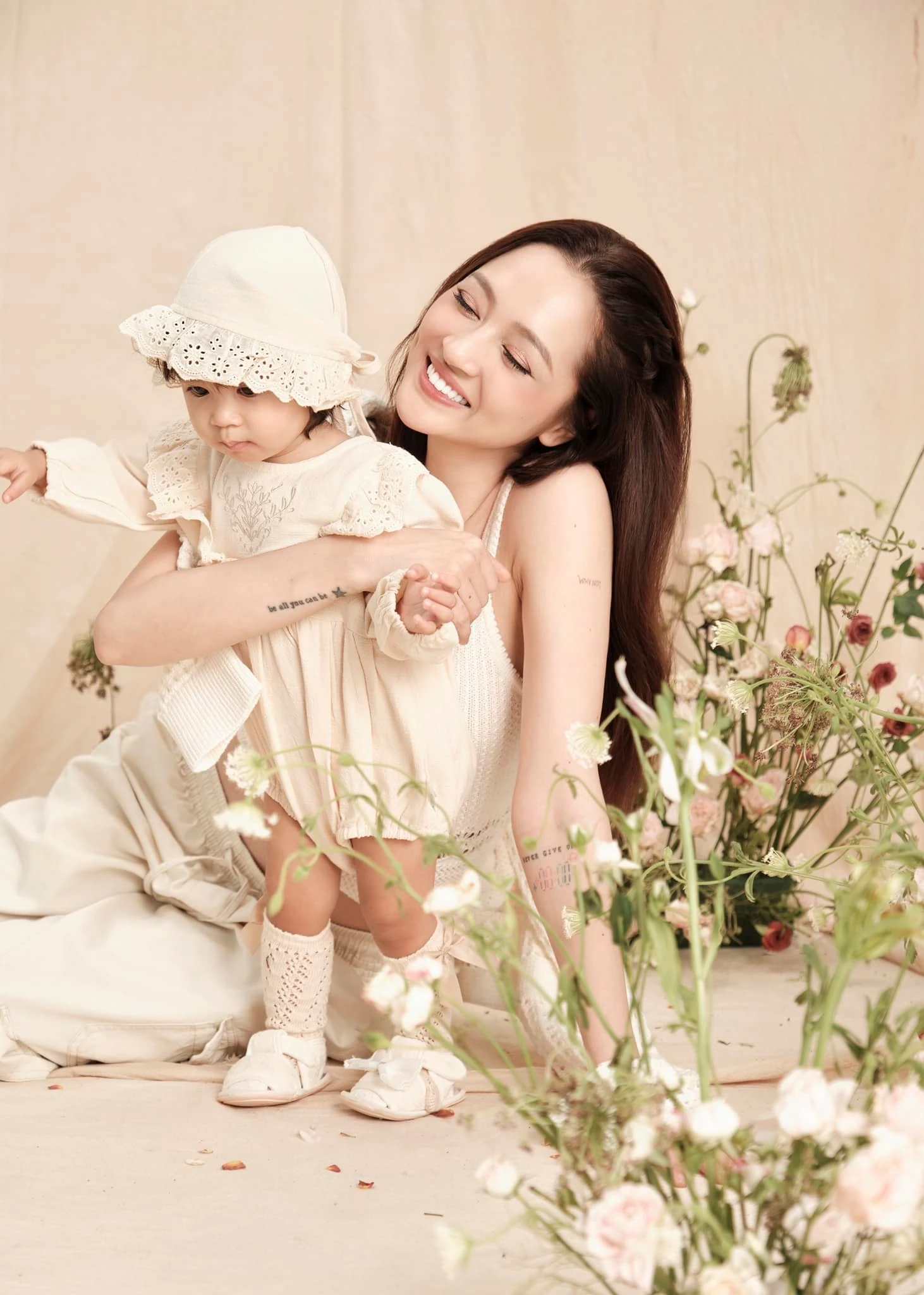 Bảo Anh gây đưa con gái lên sân khấu Em Xinh Say Hi