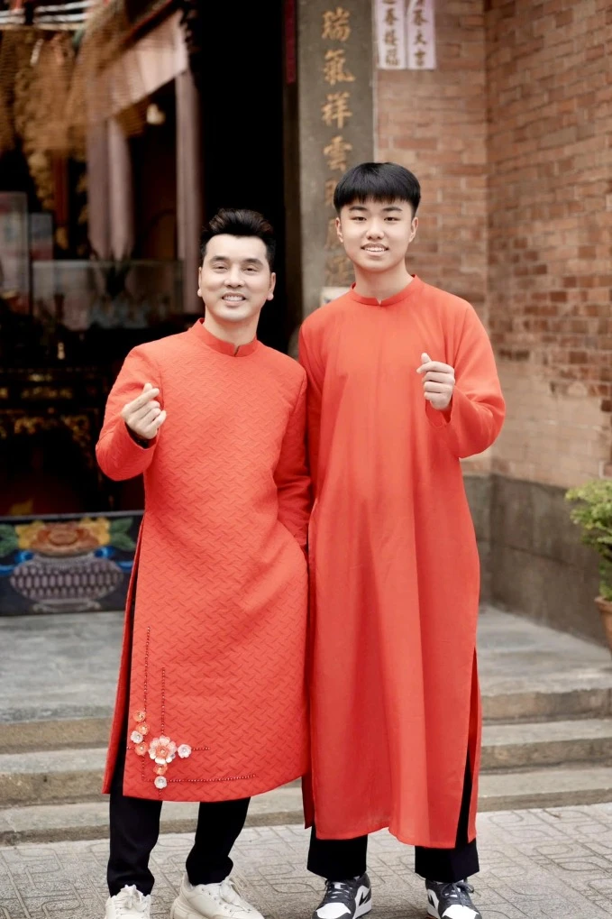 Ưng Hoàng Phúc thương con riêng của vợ như con ruột