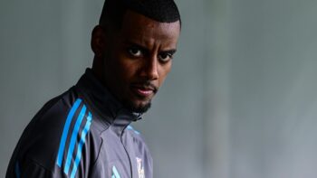 Newcastle khẳng định sẽ không bán Alexander Isak-ongkinh