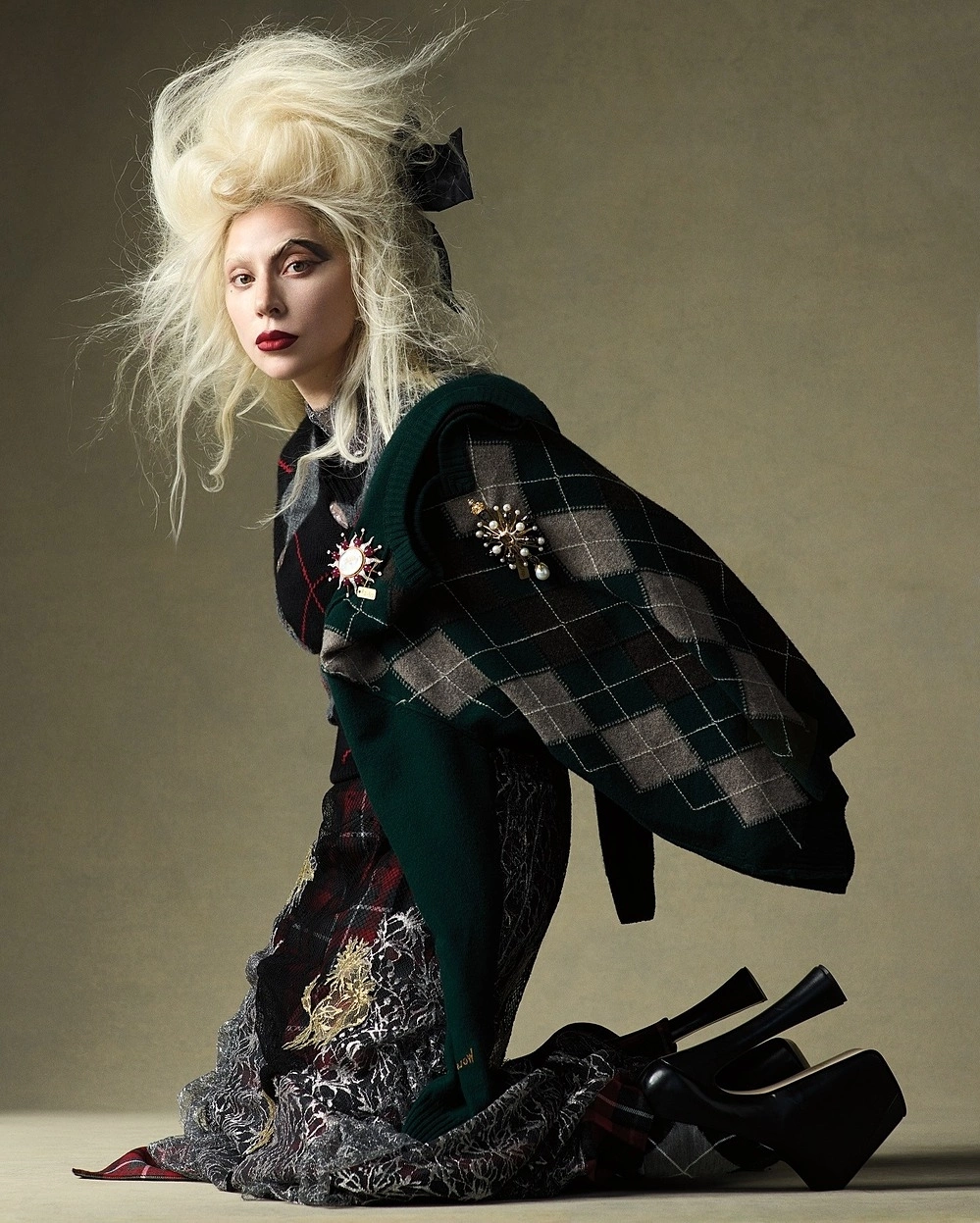 Lady Gaga dẫn đầu đề cử VMAs 2025