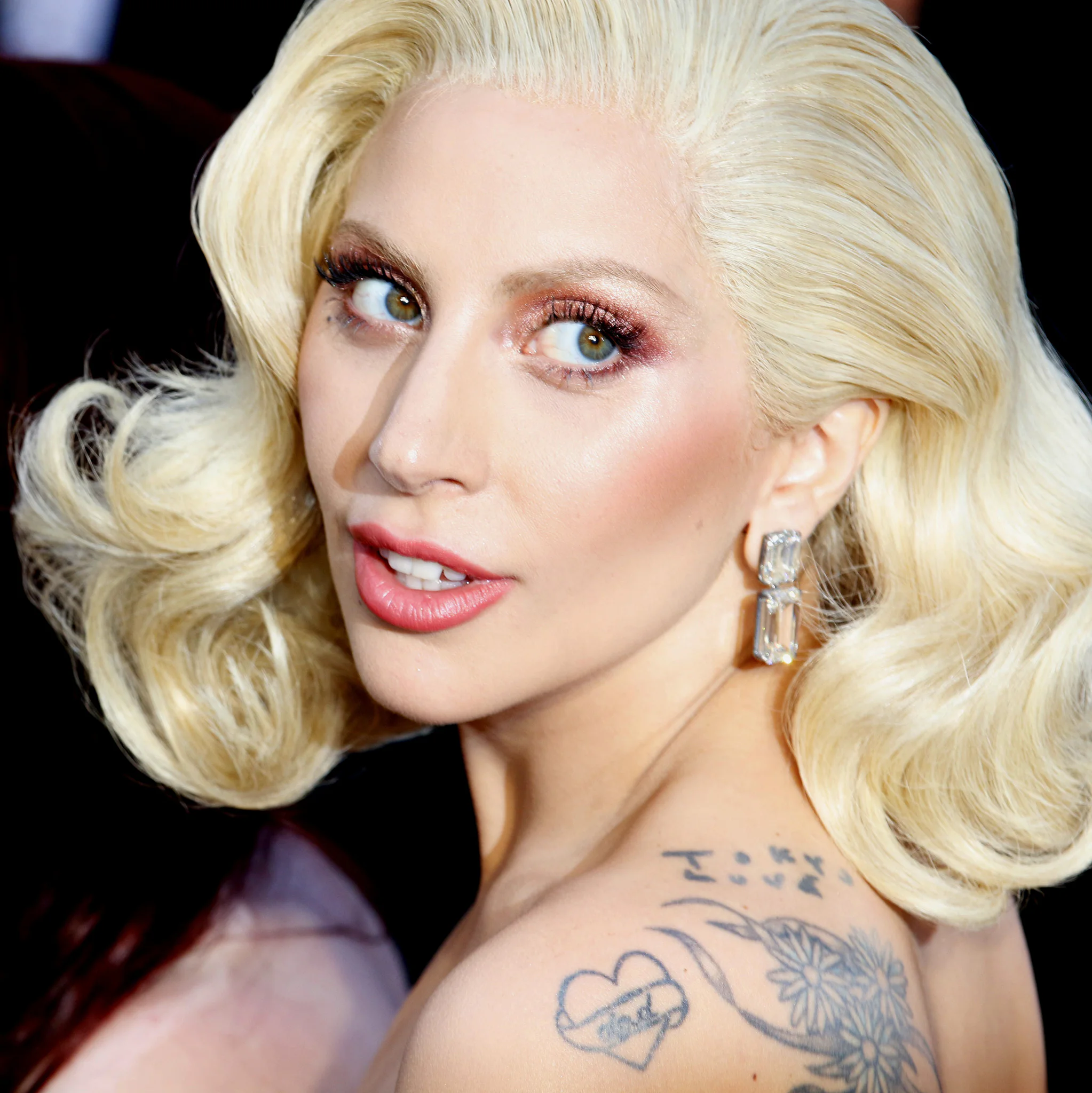 Lady Gaga dẫn đầu đề cử VMAs 2025