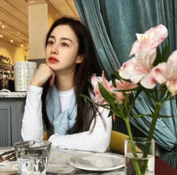 Kim Tae Hee vẫn nổi tiếng dù không dùng mạng xã hội