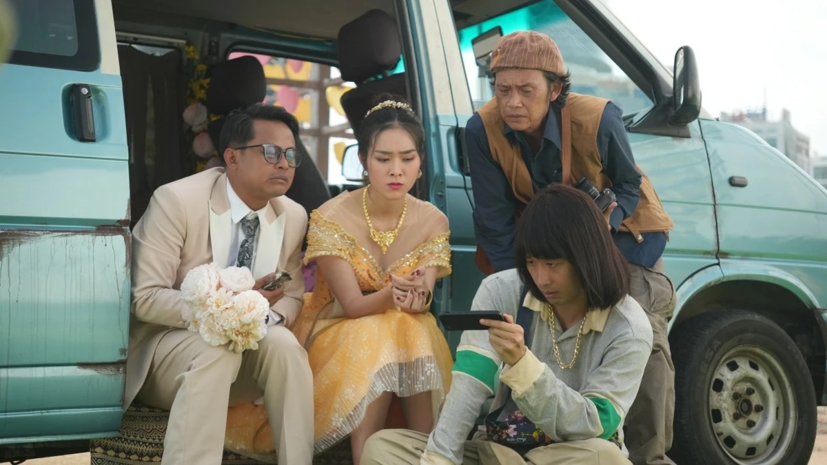 Thế khó cho Hoài Linh