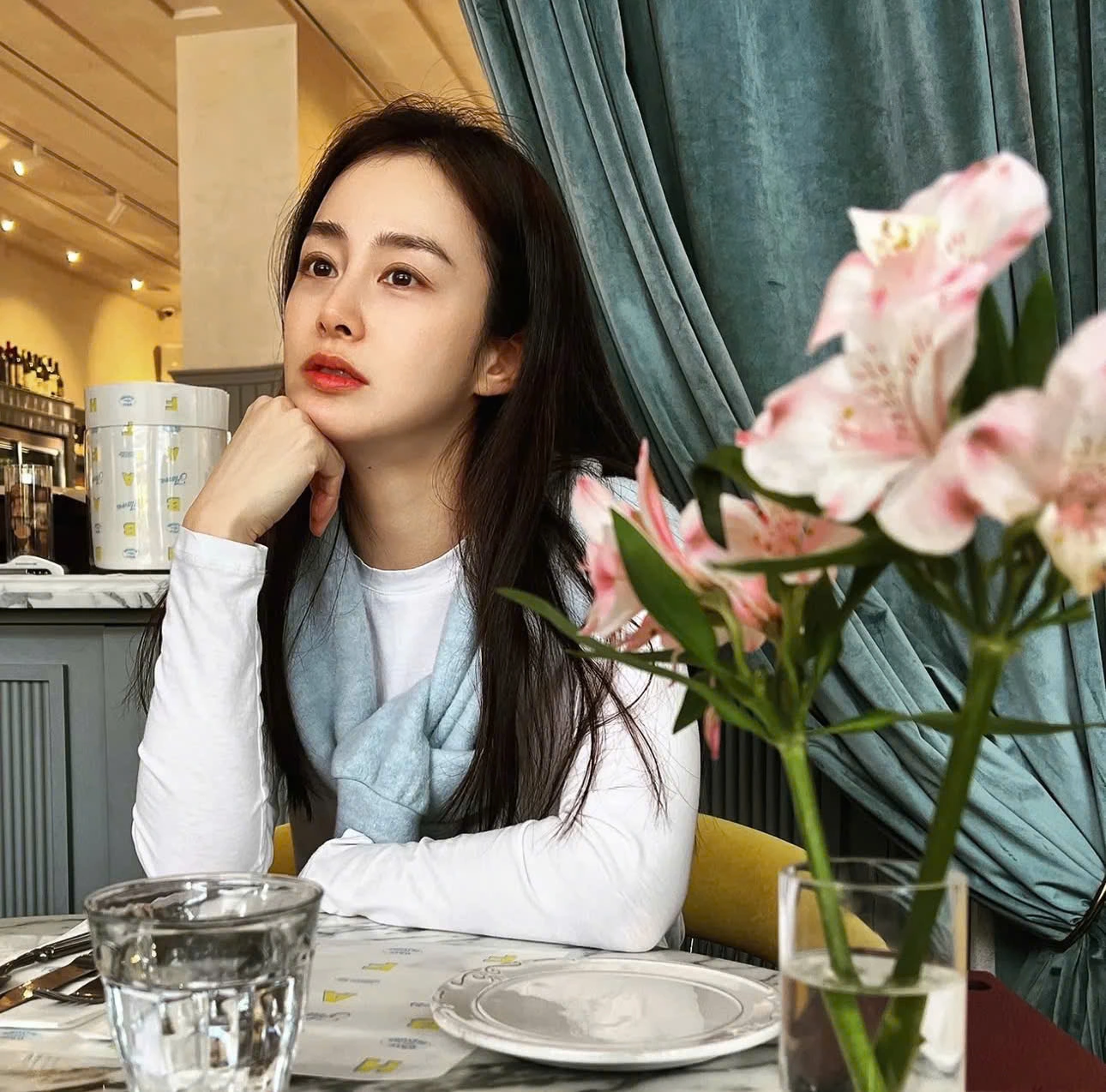 Kim Tae Hee vẫn nổi tiếng dù không dùng mạng xã hội