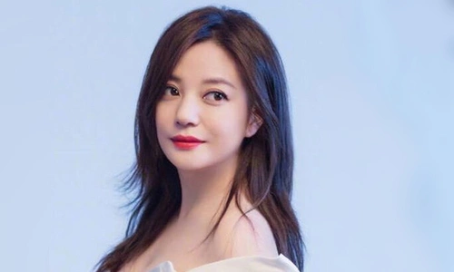 Triệu Vy bị đóng băng cổ phiếu