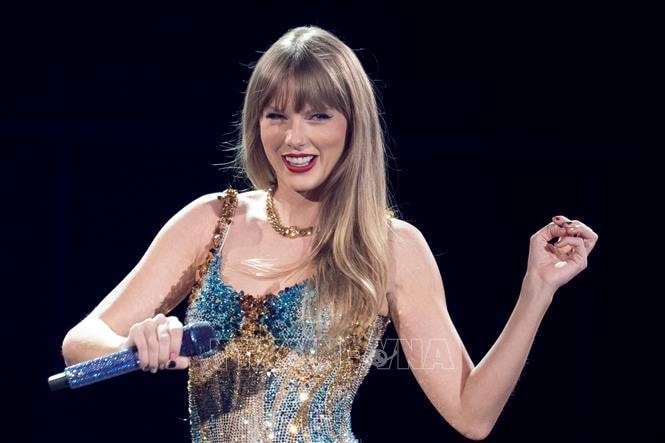 Mẹ bạn trai cũ nói thẳng không thích Taylor Swift