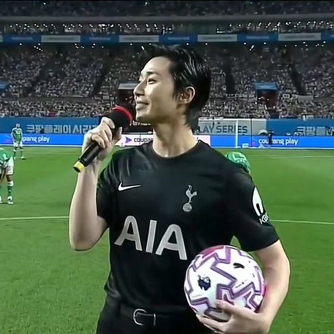 Son Heung-min bật khóc nức nở ngày chia tay Tottenham