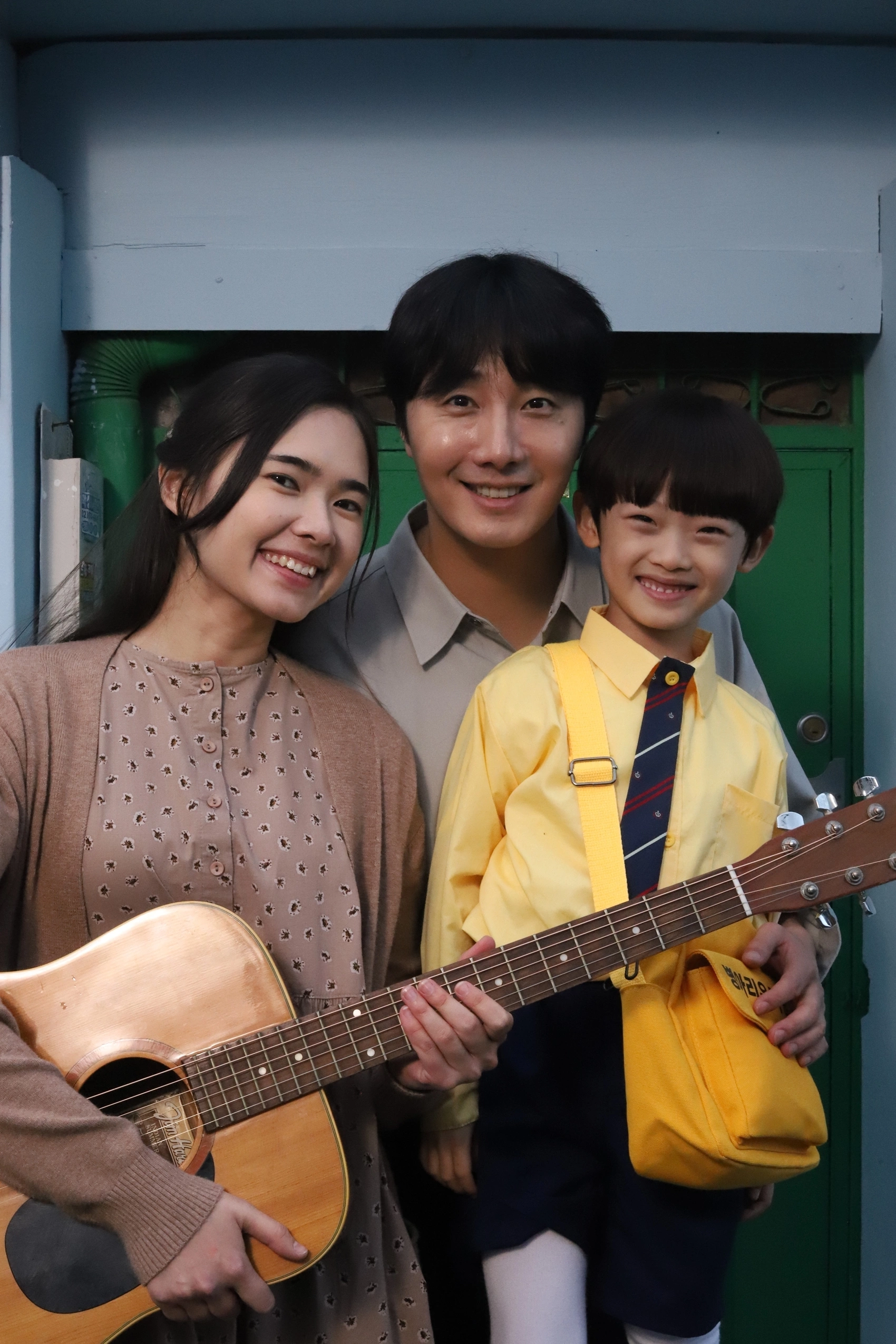 Phim "Mang mẹ đi bỏ" gây sốt phòng vé dù kịch bản gây tranh cãi - Ongkinh