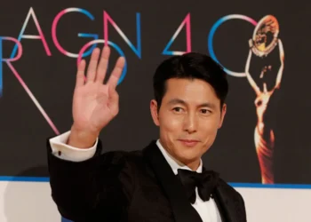 Tài tử Jung Woo Sung kết hôn-ongkinh