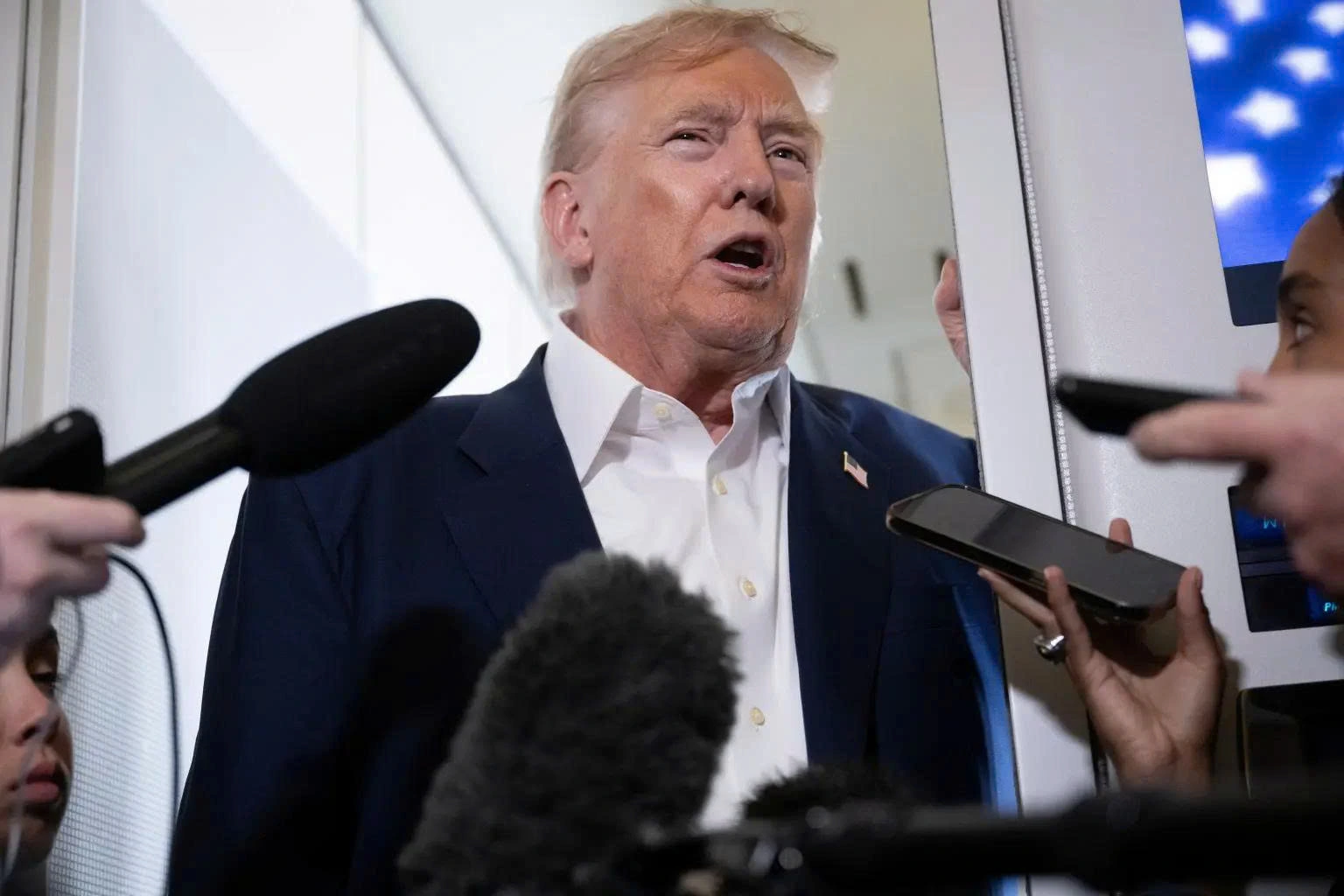 Tổng thống Donald Trump cân nhắc việc ân xá cho Diddy?