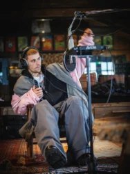 Con trai Justin Bieber đóng MV