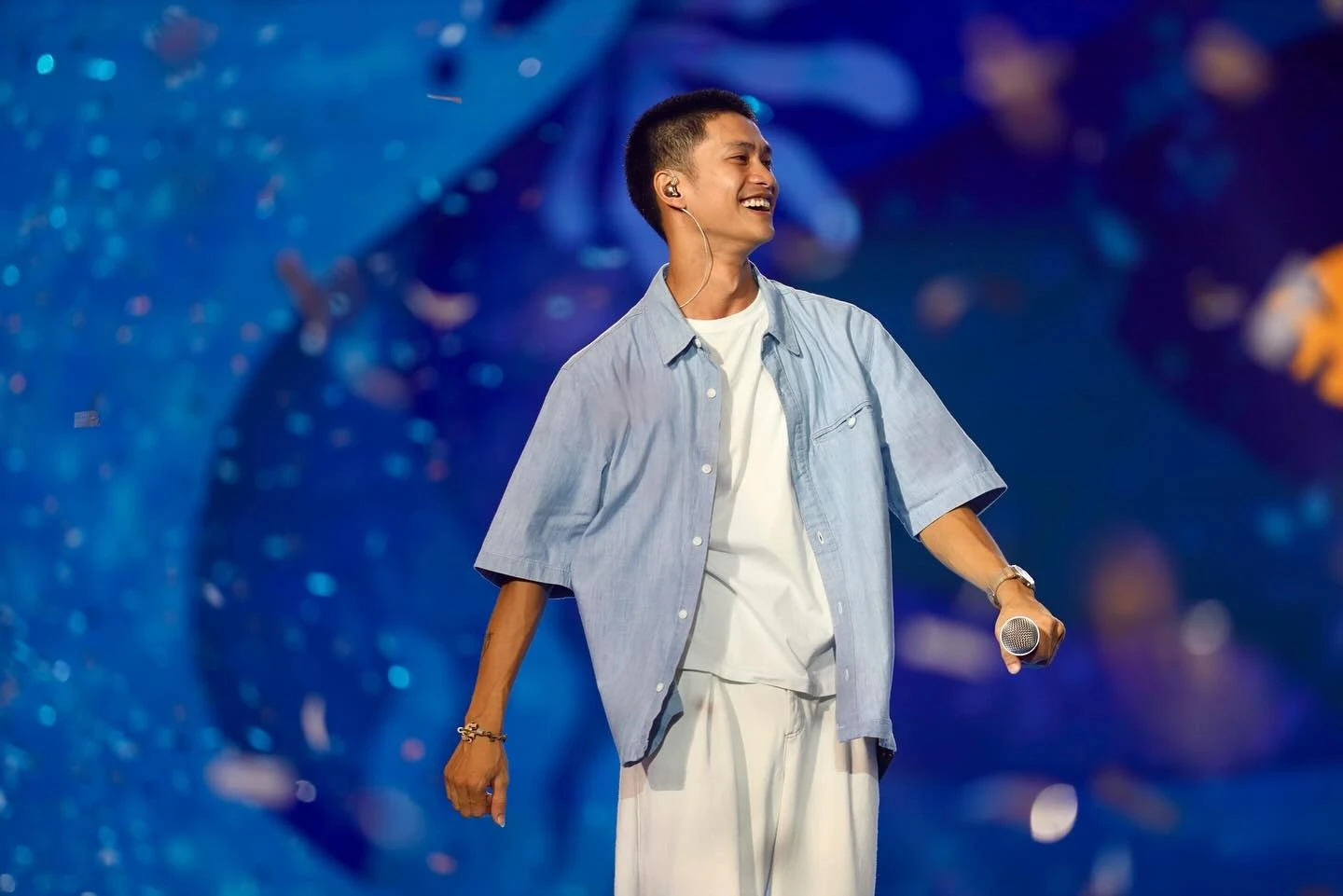 Hiện tượng âm nhạc Nguyễn Hùng