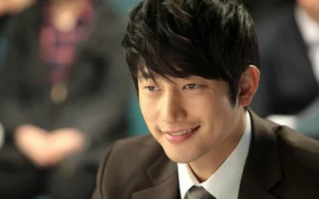 Nam diễn viên Park Si Hoo bị tố môi giới mại dâm - Ongkinh